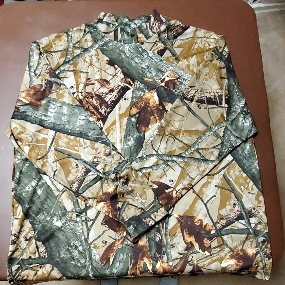 Camoflauge mens long sleeve t-shirt